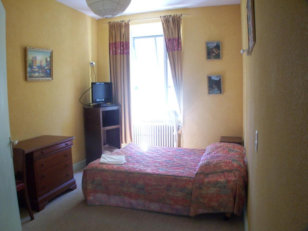 Hotel Des Oliviers Les Vans Buitenkant foto